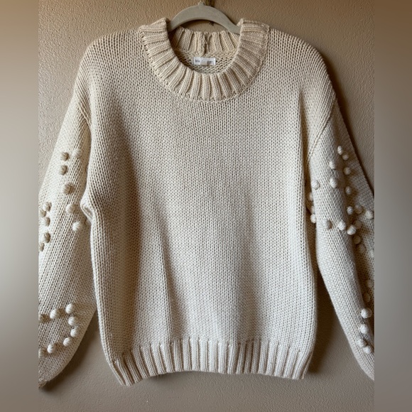 Blu pepper | Cozy Cream Baloon Sleeves Sweater with Pom Pom Details|Size L - Picture 2 of 10
